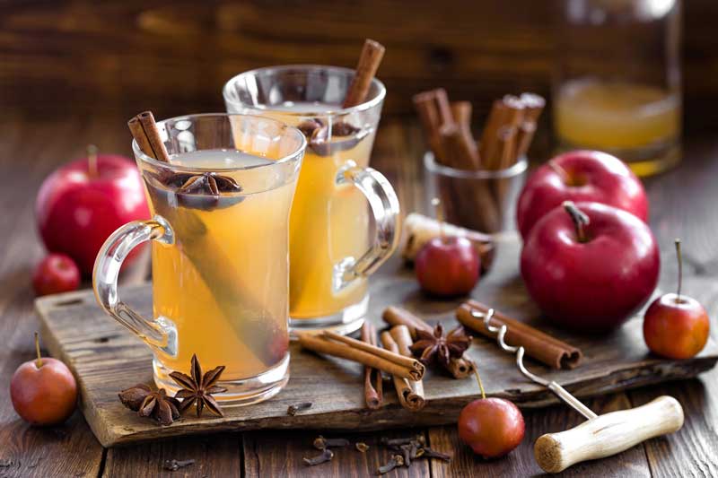 Warme appelcider met rum
